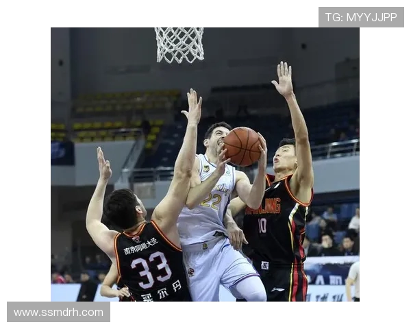 CBA精彩回顾江苏队对阵北京队的激烈对抗全场录像分析